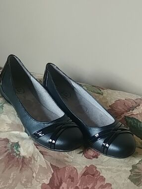 Black Women's Ballet Flats with Patent Trim